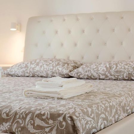 Pau Suite Home Fiumicino Exteriér fotografie